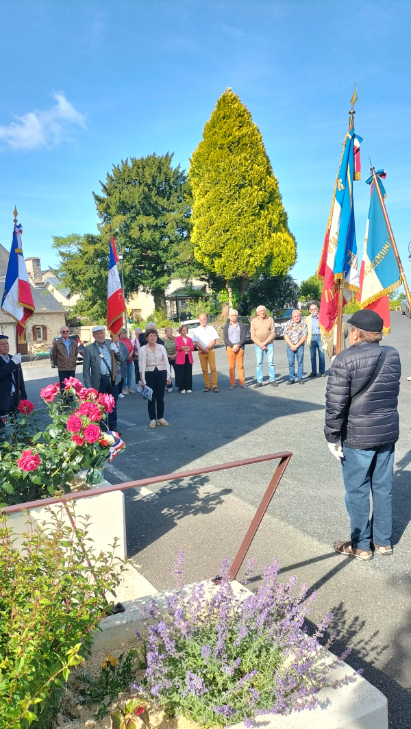 hommage_aux_reesistants_Saint-Mexant.jpg